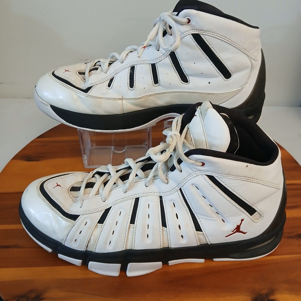 Nike Air Jordan Melo M7 Mens 11 White Black Basketball Shoes Sneakers